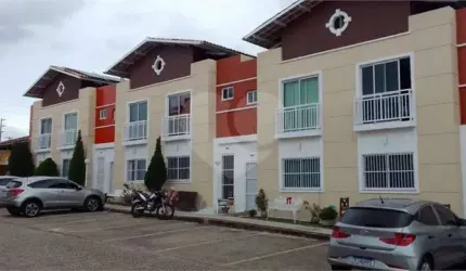 Casa de condomínio para venda possui 70 metros quadrados com 2 quartos