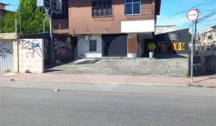 Casa Residencial / Comercial