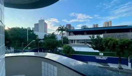More na Varjota, 127m, ao lado do colegio Farias Brito