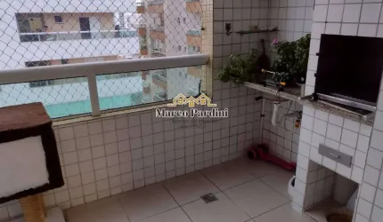 3 dormitórios, sendo uma suíte, varanda gourmet com churrasqueira a carvão,
 6 andar alto, de frente, posição sol da manhã, sala dois ambientes, cozinha planejada, área de serviço e 2 garagem.  aparta