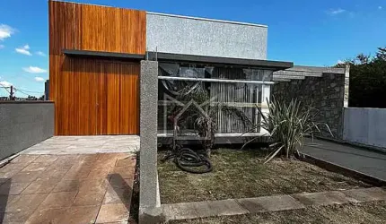 Casa com 3 quartos à venda na Rua Cássio Soares, Dom Feliciano, Gravataí, 120 m2 por R$ 800.000