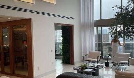 Apartamento na Vila Olímpia de 275 metros quadrados com 3 suítes e 5 vagas de garagem.
