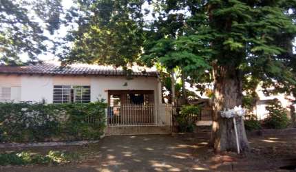 Casa com 3 quartos à venda na Rua Francisco Corrêa de Campos, 79, Vila Santo Antônio, Maringá por R$ 700.000