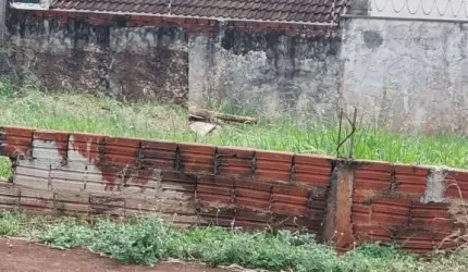 Terreno à venda na Rua Pioneiro Olindo Alcini, Jardim Noroeste, Maringá por R$ 260.000