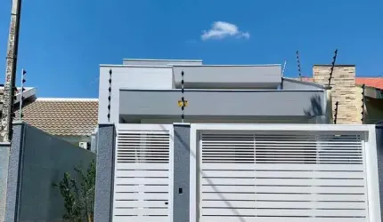 Casa com 3 quartos à venda na Rua Caracas, Vila Morangueira, Maringá por R$ 800.000