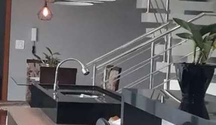 Casa com 5 quartos à venda na Rotatória Oswaldo Luiz de Lima, Jardim Munique, Maringá por R$ 750.000