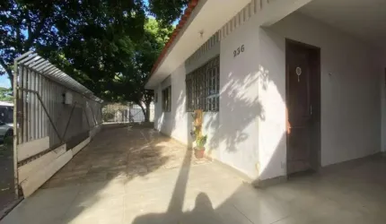 Casa com 3 quartos à venda na Rua Pioneiro Carlos Assalin, 236, Vila Ipiranga, Maringá por R$ 390.000