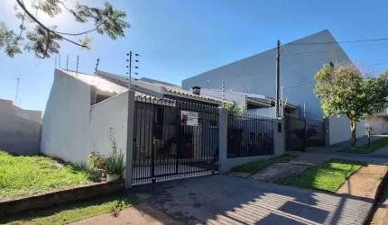Casa com 3 quartos à venda na Rua Pioneiro Bartolomeu Rodrigues, 480 B, Loteamento Sumaré, Maringá, 100 m2 por R$ 350.000