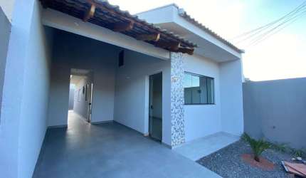 Casa residencial com área de lazer e garagem coberta - Mandaguaçu