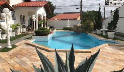 Casa à venda por R$ 1.200.000,00 - Centro - Itanhaém/SP