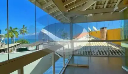 SOBRADO À VENDA, APENAS À UM QUARTEIRÃO DA PRAIA! - CA-0024_0-2871331