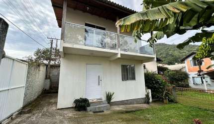 Casa Mobiliada 1 Quarto Sambaqui 53m²