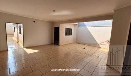 Casa térrea com 2 dormitórios e 2 vagas cobertas Parque dos Servidores