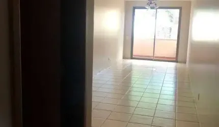 Apartamento térreo com quintal na Avenida João Fiusa Ribeirão Preto