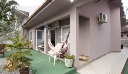 Casa com 3 quartos à venda na Rua José Serafim dos Santos, 111, Barra da Lagoa, Florianópolis, 120 m2 por R$ 1.330.000