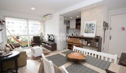 Apartamento com 2 quartos à venda na Beco Andaraí, 675, Passo da Areia, Porto Alegre, 68 m2 por R$ 640.000