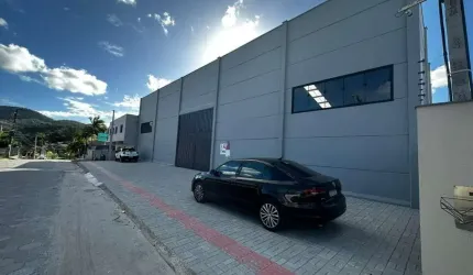 Barracão / Galpão / Depósito para alugar na Rua Santa Cecília, 346, Várzea do Ranchinho, Camboriú por R$ 16.000