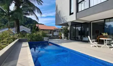 Casa em condomínio fechado com 3 quartos à venda na Avenida das Arapongas, 455, Ariribá, Balneário Camboriú por R$ 3.900.000