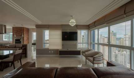 Apartamento com 3 quartos à venda na Rua Miguel Matte, 442, Pioneiros, Balneário Camboriú por R$ 2.790.000