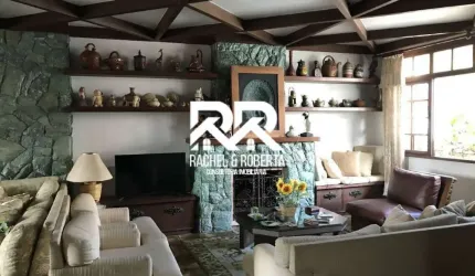 Excelente Casa Próxima a Feirinha do Alto