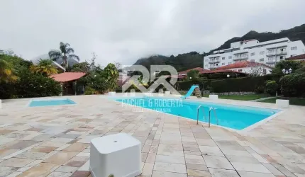 Linda Casa em Condomínio Alto Padrão no Alto.