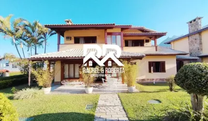 Casa maravilhosa em condomínio no Alto com infraestrutura