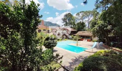 Casa em Condomínio no Alto