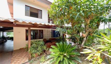 DESLUMBRANTE CASA NO RESIDENCIAL BOSQUE DO TARUMÃ