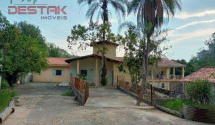 Casa A Venda No Caxambu, Imovel Em Amplo Terreno Com Fins Comerciais Ou Residenciais.