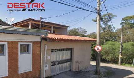 Sobrado Composto Por 02 Casas Com Entradas Independentes Na Vila Nova Medeiros.