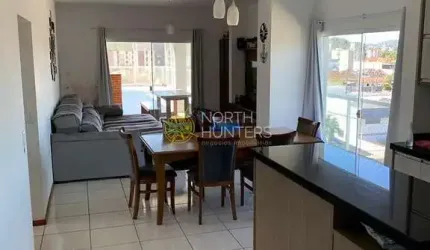 Cobertura com 242m² com 1 suíte + 2 dormitórios, 2 vagas de garagens. Estuda imóvel de menor valor