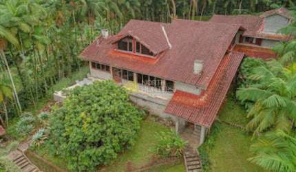 Casa com 4 dormitórios à venda, 600 m² por R$ 1.700.000,00 - Nova Brasília - Joinville/SC