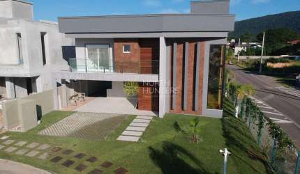 Casa nova em condomínio com 3 dormitórios à venda, 212 m² por R$ 1.450.000 - São João do Rio Vermel