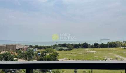 Luxuoso Apartamento à Venda em Jurerê