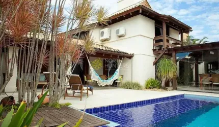 Casa com 4 dormitórios sendo 4 suítes, piscina para alugar, 350 m² por R$ 5.000/dia - Jurerê Intern