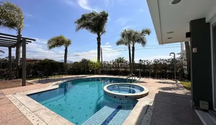 Linda casa para temporada, frente mar em Jurere Internacional.