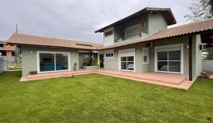 Belíssima casa a venda em condomínio na Cachoeira do Bom Jesus