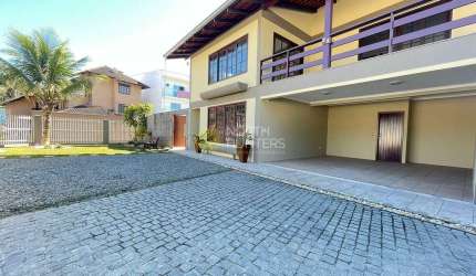 Casa à venda Averbada com 5 dormitórios, piscina, área de festa, Boehmerwald, Joinville, SC