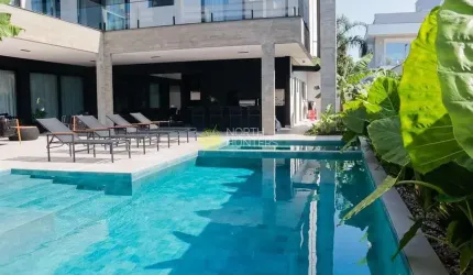 Casa à venda e aluguel temporada em Jurerê Internacional -  Florianópolis/SC