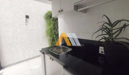 Sobrado com 3 quartos sendo 1 suíte, piscina, no Condomínio Terras de São Francisco, estuda permuta.