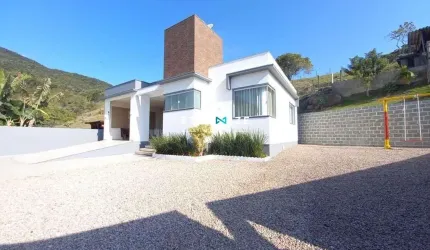 Casa com 02 Dormitórios em Gov. Celso Ramos-SC