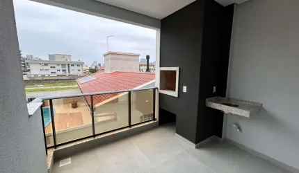 Apartamento 02 suítes próximo ao mar no La Linda Residence  na Praia de Palmas em Governador Celso Ramos - Santa Catarina.