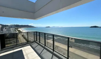Cobertura Frente Mar em Governador Celso Ramos