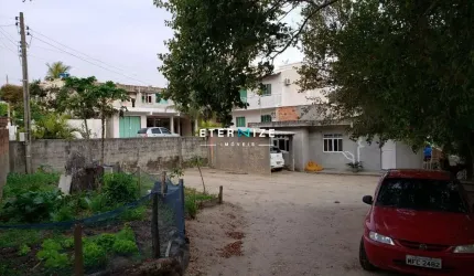 Duas Casas a venda na Praia de Palmas em Governador Celso Ramos-SC