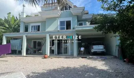 Casa incrível com vista para o mar e muito espaço!