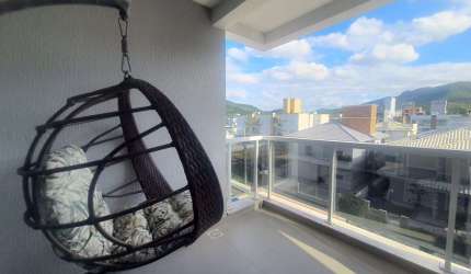 Apartamento Frente Rua Alto Padrão, em localização privilegiada mobiliado à venda no Plaza de Palmas na Praia de Palmas em Governador Celso Ramos - Santa Catarina.