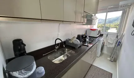 Apartamento próximo ao mar, 03 quartos, mobiliado à venda no Residencial Solar das Caravelas na Praia Grande em Governador Celso Ramos - Santa Catarina