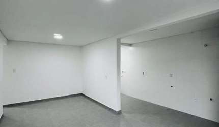 Apartamento com 2 quartos para alugar no Meia Praia, Navegantes  por R$ 2.250