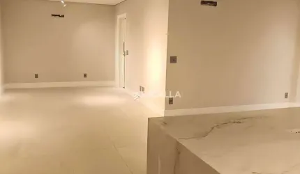 Apartamento à venda em Joinville – 3 suítes no bairro Anita Garibaldi com sacada e área de lazer completa!