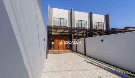 Sobrado com Piscina, a Venda no Bairro Costa e Silva